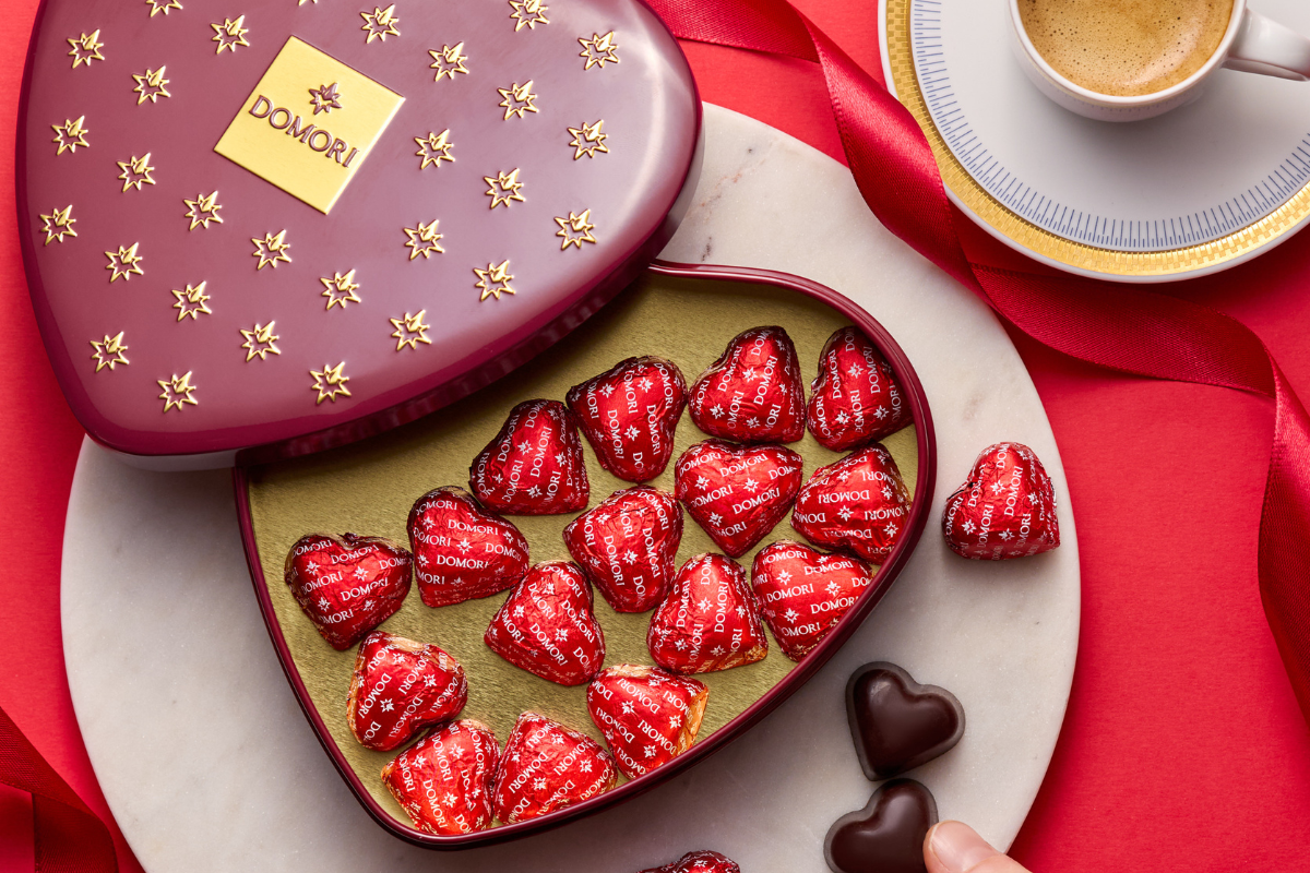 Confezione in latta a forma di cuore